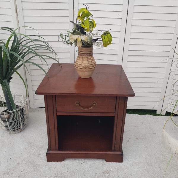 Cabinet - Side Table - One Drawer - Modern