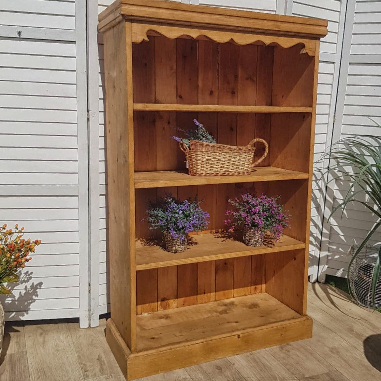 Bookcase - Rustic Pine - Victorian Style 121 cm H x 76 cm W x 30 cm D Bookcase - Rustic Pine - Victorian Style 121 cm H x 76 cm W x 30 cm D