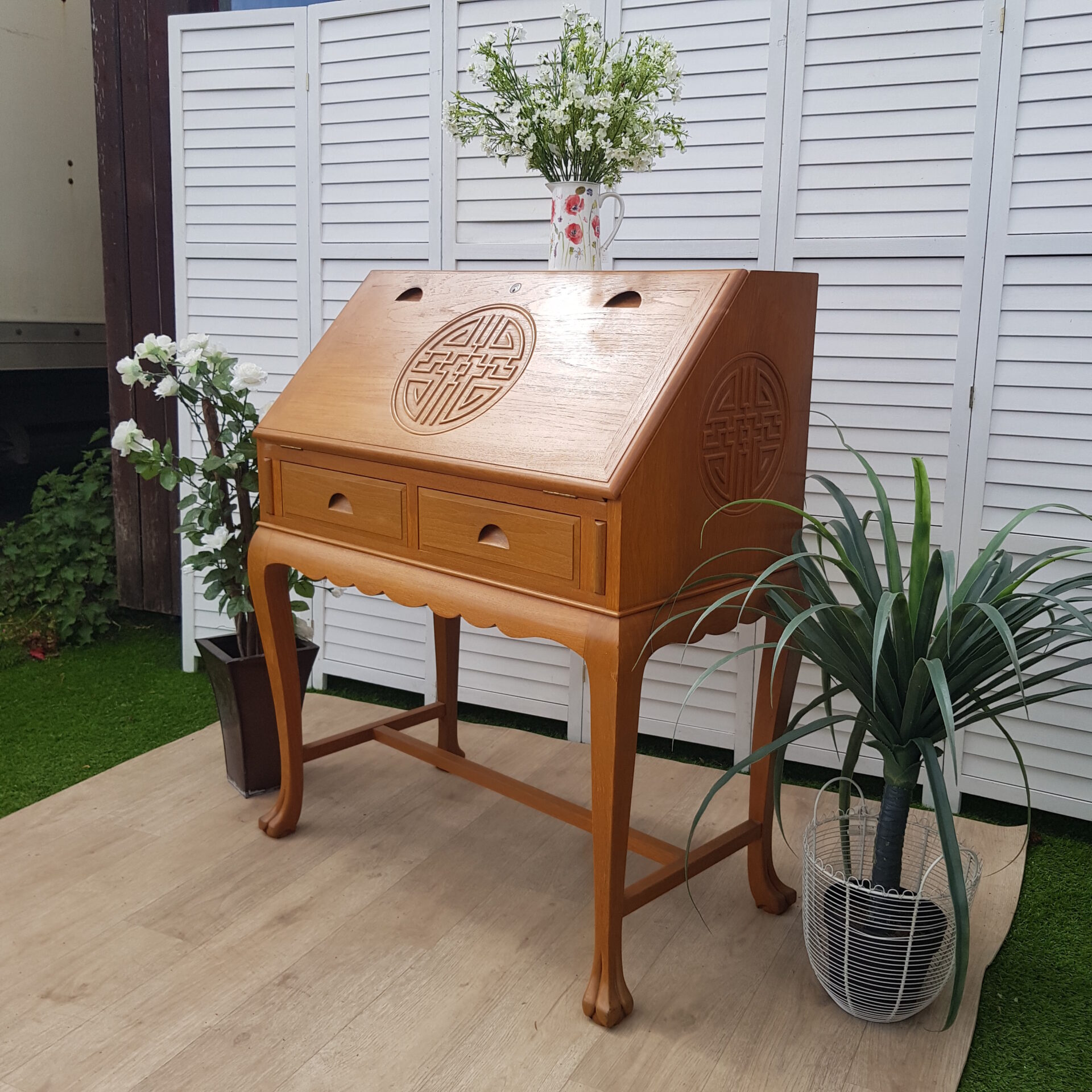 Bureau - Oriental Style - Desk Bureau - Oriental Style - Desk