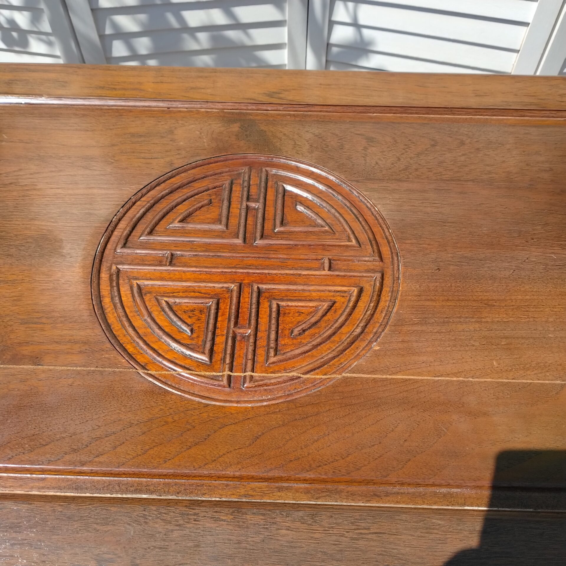 Chest - Camphor Wood - Oriental Style - Carved - Shou Medallion Chest - Camphor Wood - Oriental Style - Carved - Shou Medallion
