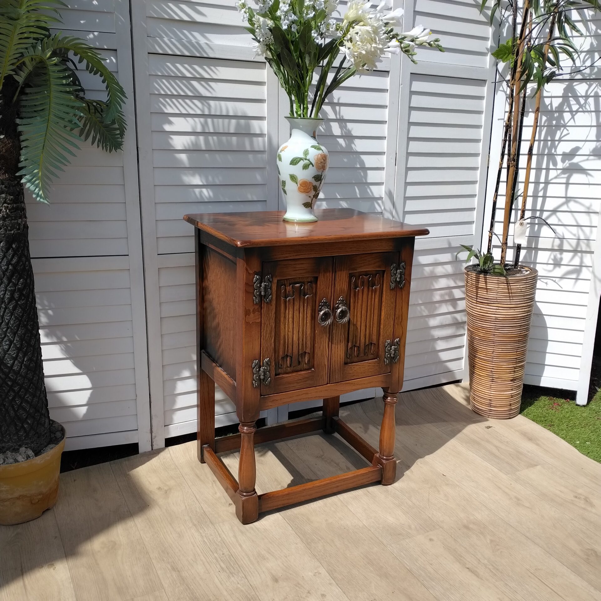 Cabinet - Vintage - Linenfold Cabinet - Vintage - Linenfold