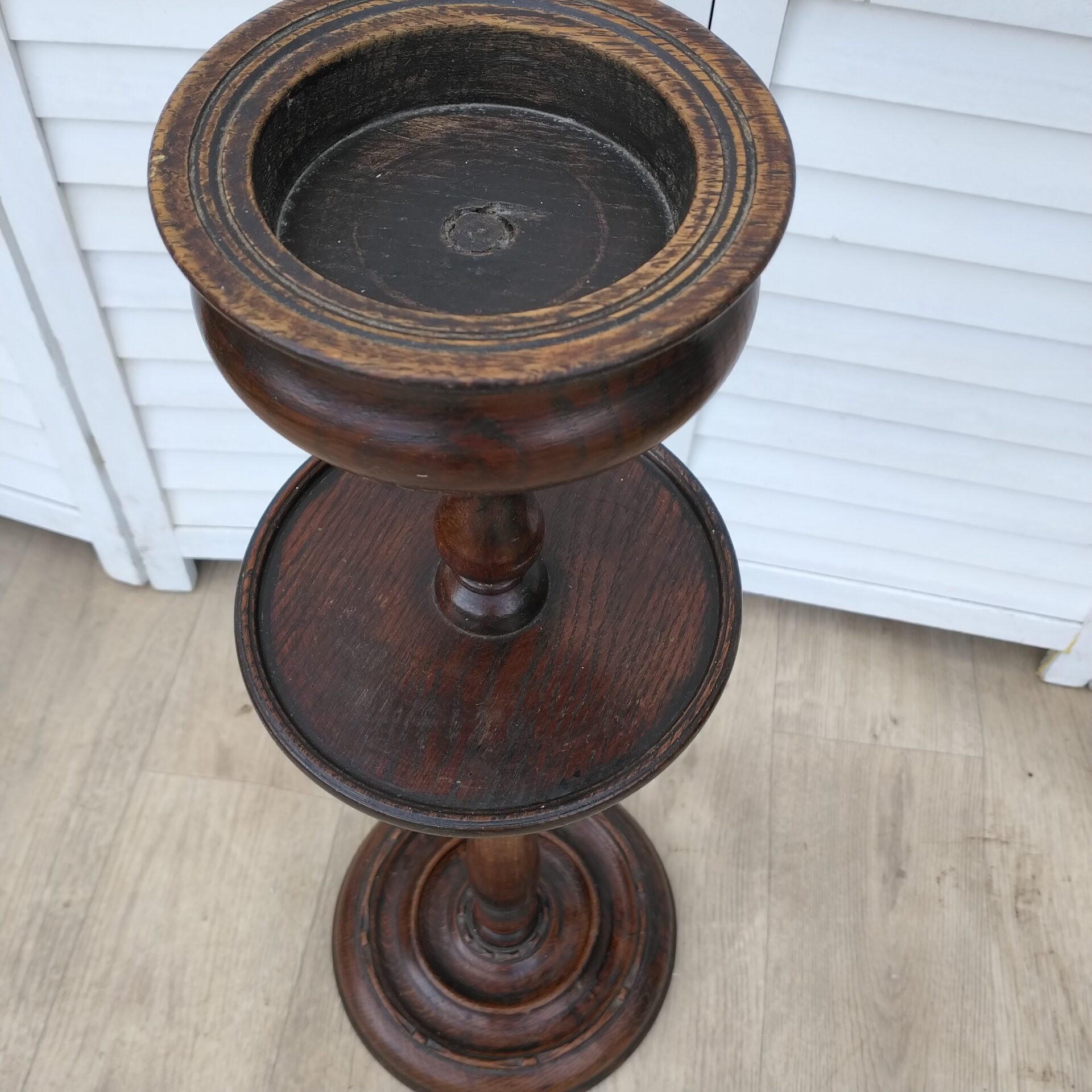 Stand - Vintage Stand - Vintage