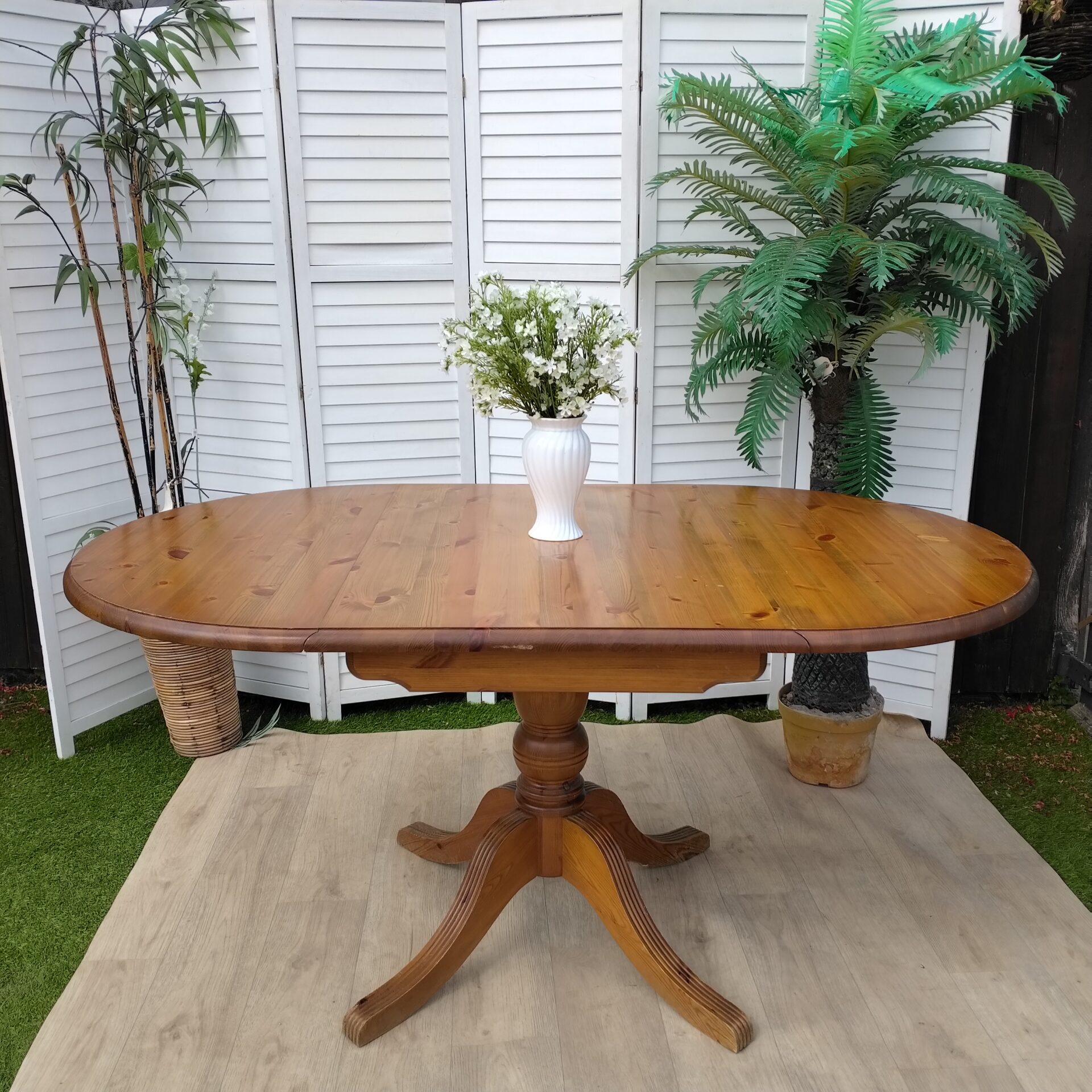 Dining Table - Ducal Pine - Extending - Pedestal Dining Table - Ducal Pine - Extending - Pedestal