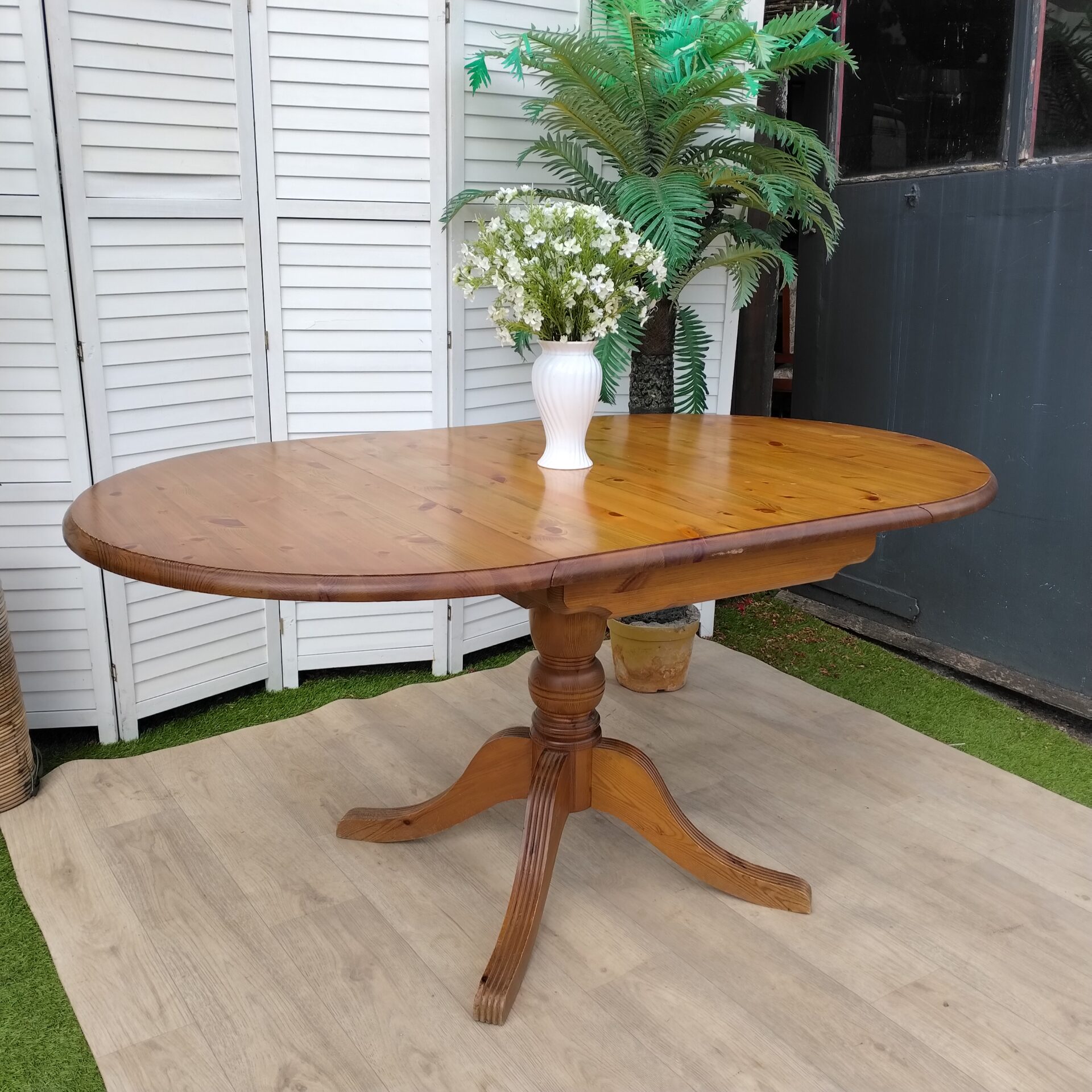 Dining Table - Ducal Pine - Extending - Pedestal Dining Table - Ducal Pine - Extending - Pedestal