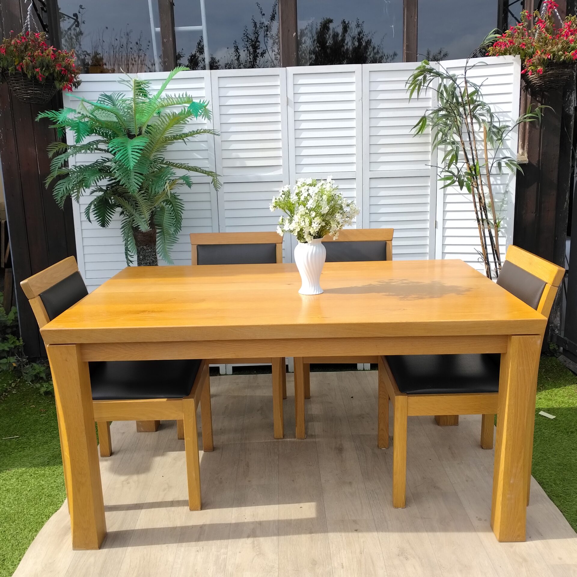 Dining Table and Four Chairs - Modern - Oak Dining Table and Four Chairs - Modern - Oak