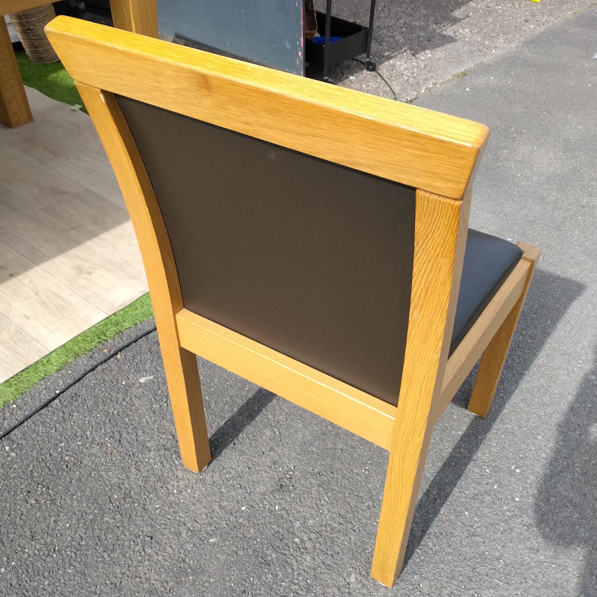 Dining Table and Four Chairs - Modern - Oak Dining Table and Four Chairs - Modern - Oak