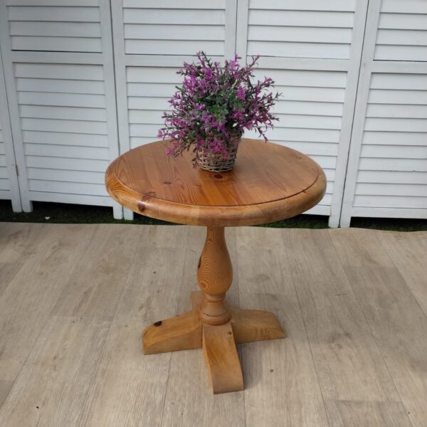 Side Table - Small - Pine - Circular