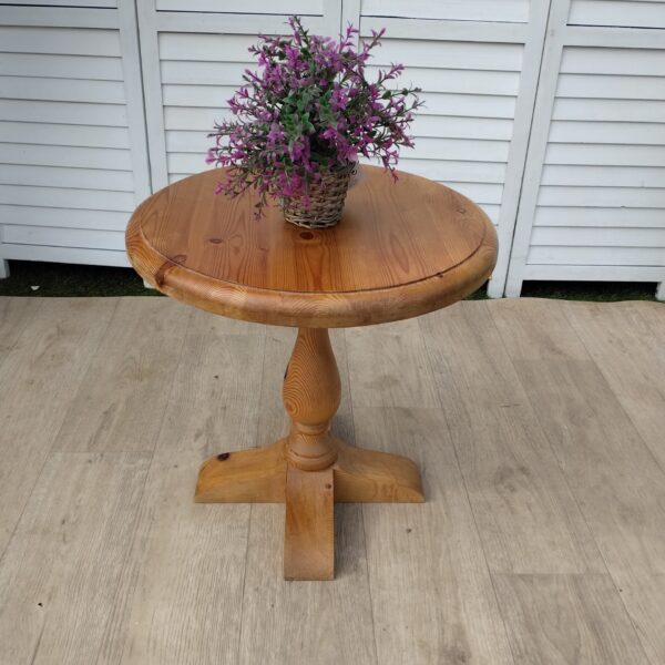 Side Table - Small - Pine - Circular