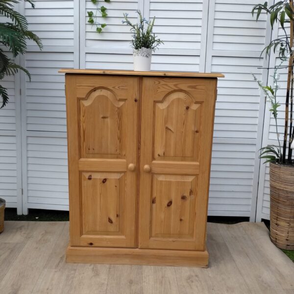 Cabinet - Cupboard - Rustic Pine - Modern