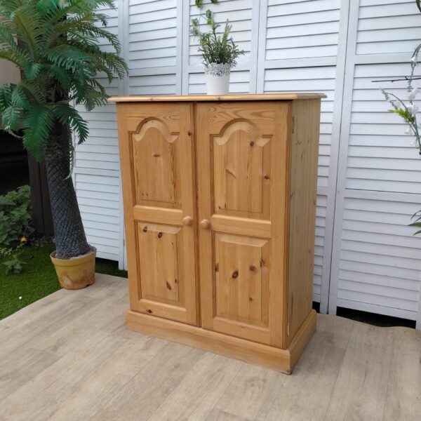 Cabinet - Cupboard - Rustic Pine - Modern
