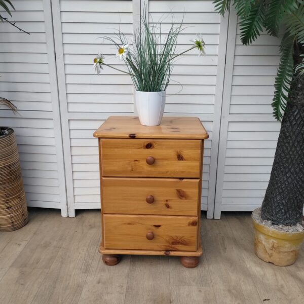 Chest of Drawers - Bedside - Modern - Pine